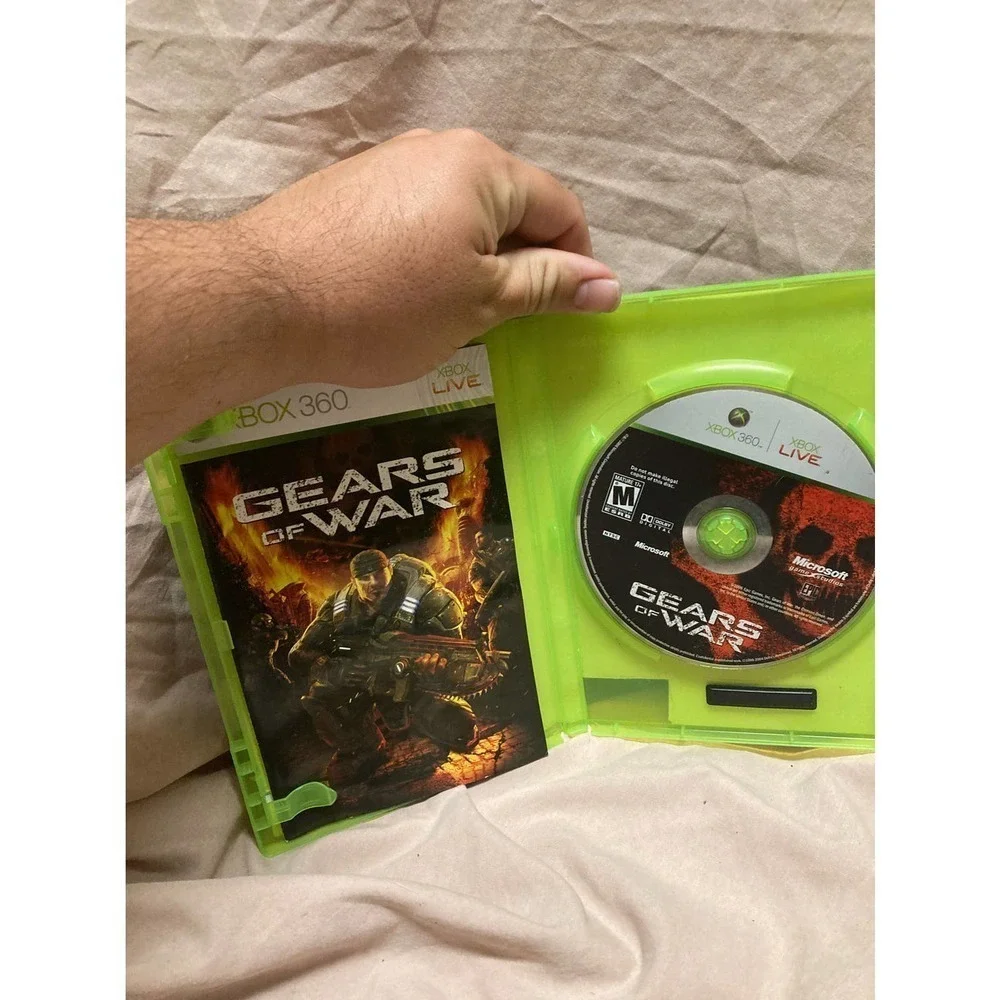 Gears of War (Microsoft Xbox 360, 2006) CIB